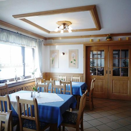 Hotel Drei Kronen Бургунштадт Экстерьер фото